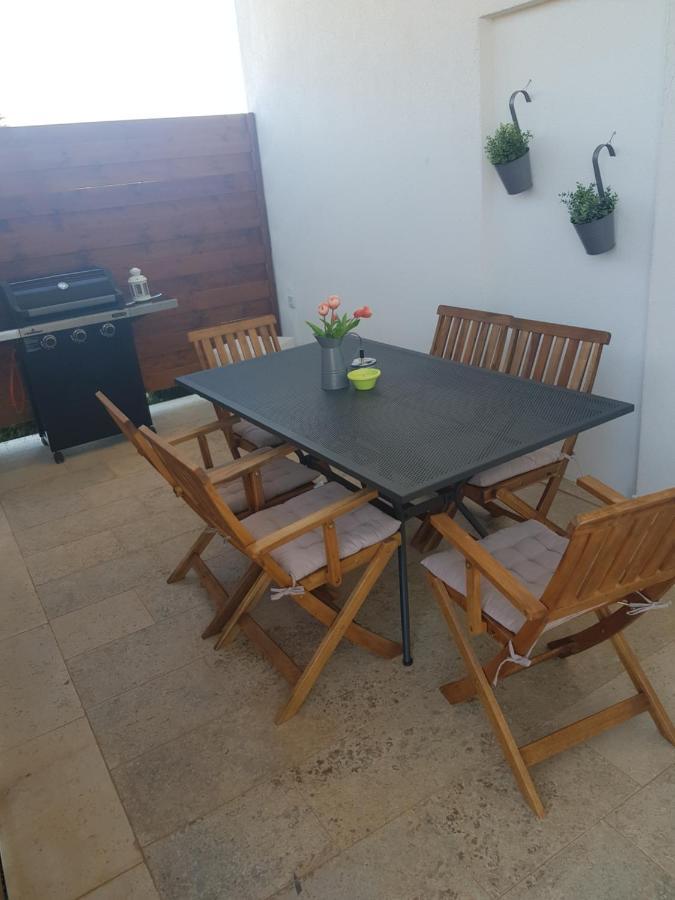 Guest House Flora Pazin Ngoại thất bức ảnh