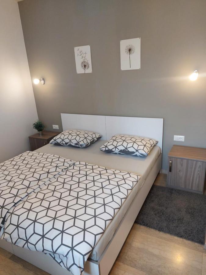 Guest House Flora Pazin Ngoại thất bức ảnh