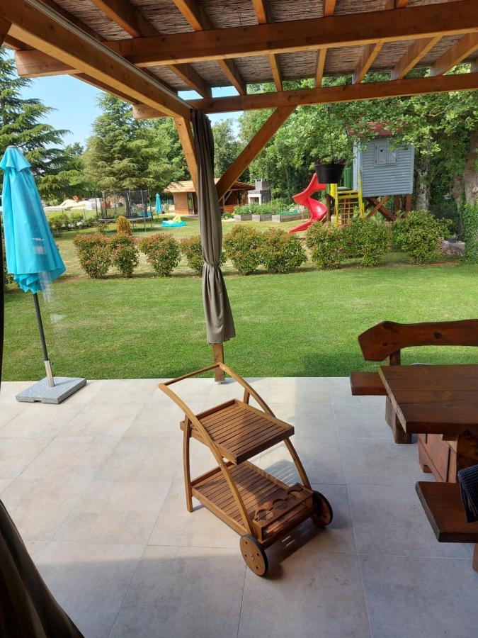 Guest House Flora Pazin Ngoại thất bức ảnh