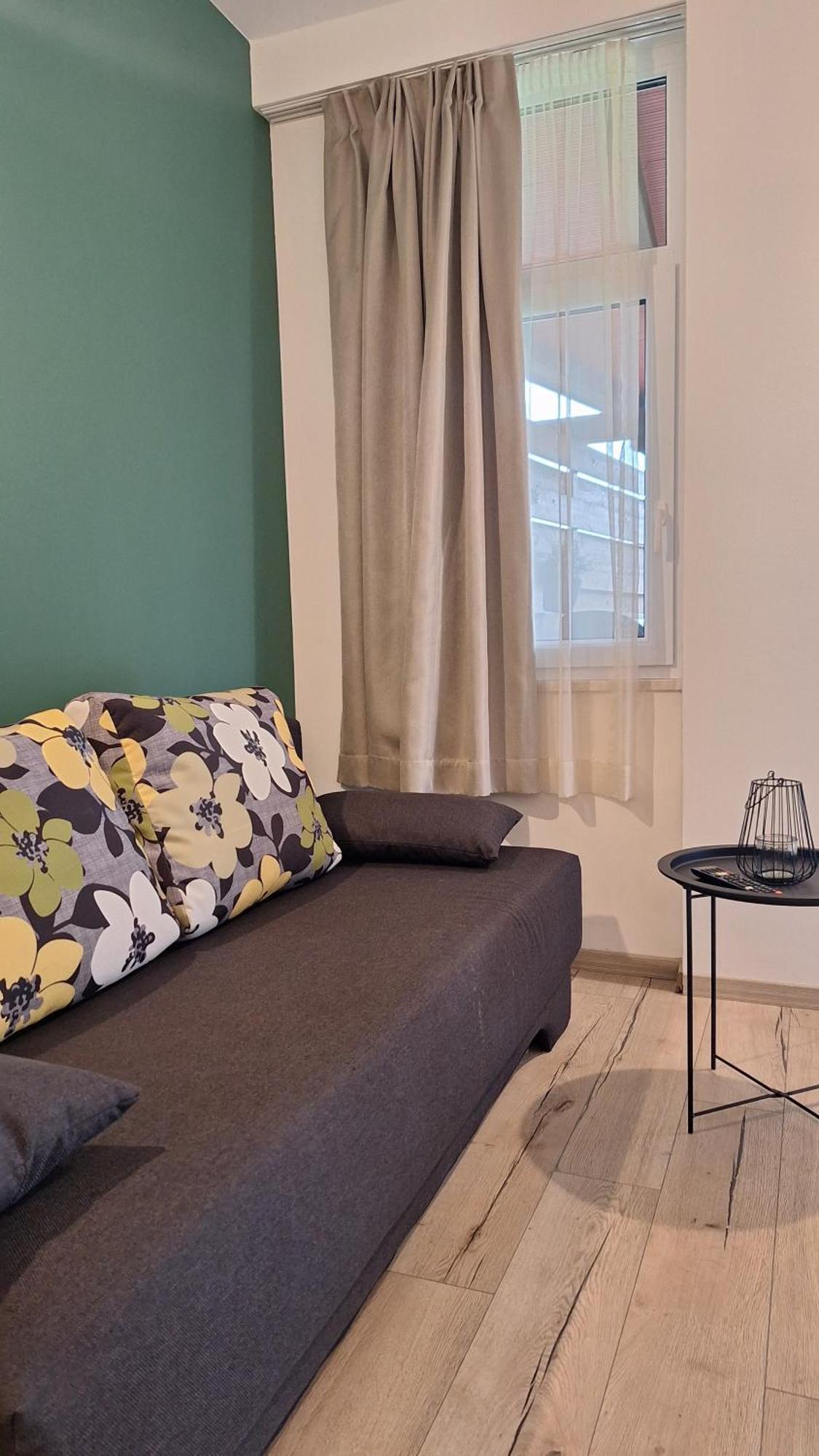 Guest House Flora Pazin Ngoại thất bức ảnh