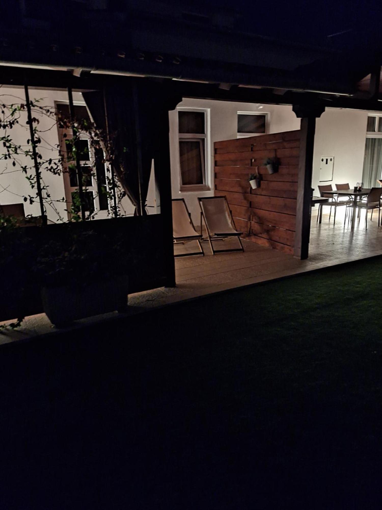 Guest House Flora Pazin Ngoại thất bức ảnh